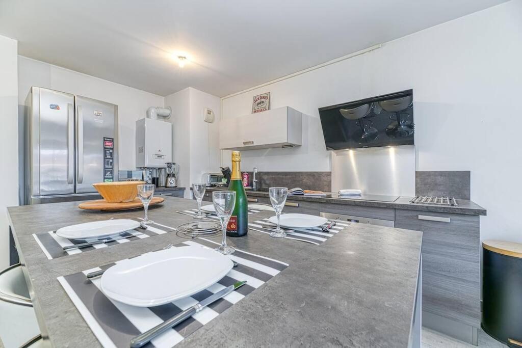 Bel Appartement-Garage Prive-Balcon-Wifi Fibre Rhut Esterno foto